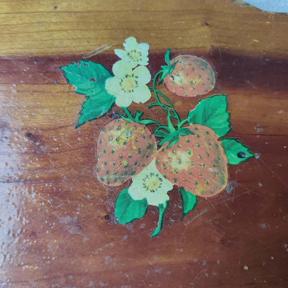 VTG Pig Shaped Cutting Board with Strawberries  14.5x7.25